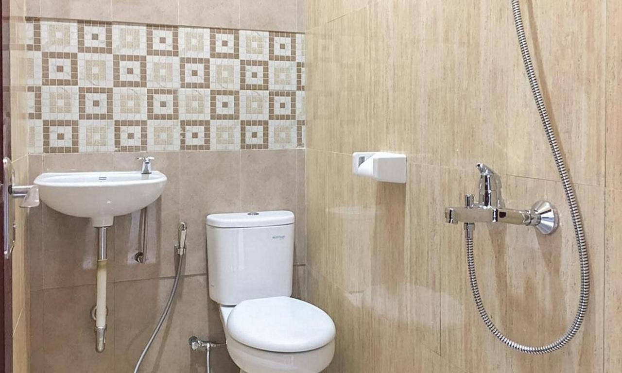 Reddoorz Near Wisata Paribendo Lawang Hotel Екстериор снимка