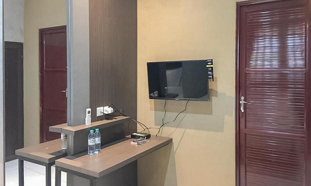 Reddoorz Near Wisata Paribendo Lawang Hotel Екстериор снимка