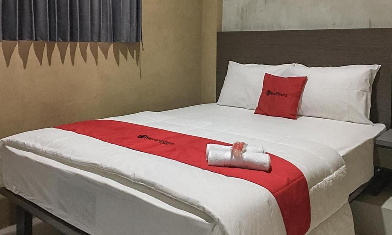 Reddoorz Near Wisata Paribendo Lawang Hotel Екстериор снимка